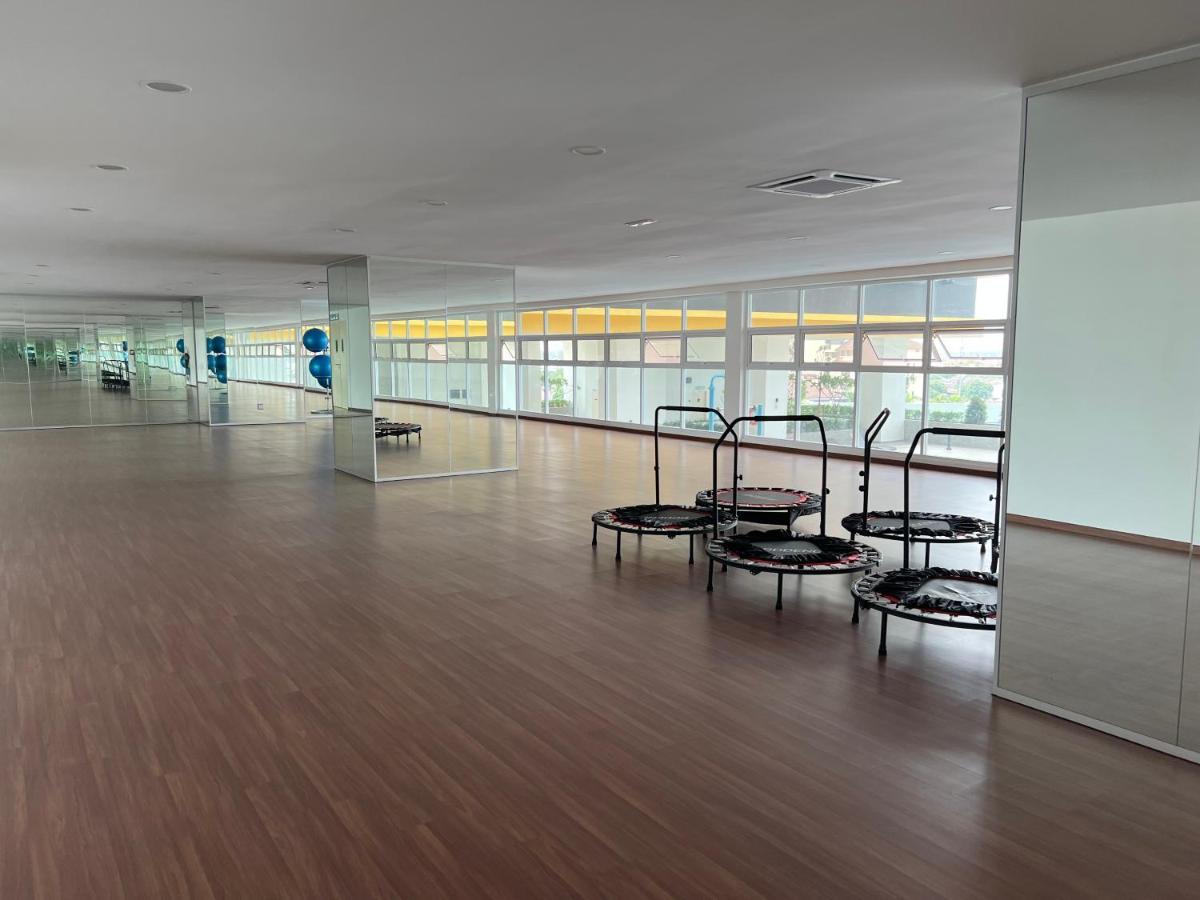 Appartement New!! Loving Night Novo 2Br 4-9Pax I Jonker I Netflix I Family à Malacca Extérieur photo