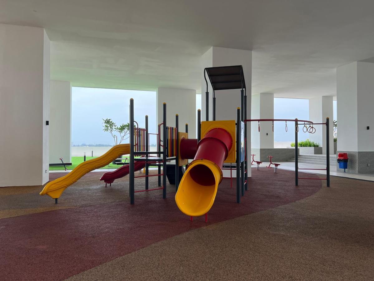 Appartement New!! Loving Night Novo 2Br 4-9Pax I Jonker I Netflix I Family à Malacca Extérieur photo