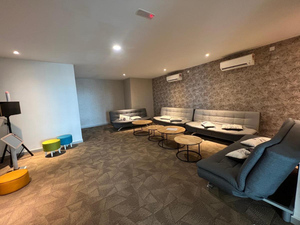 Appartement New!! Loving Night Novo 2Br 4-9Pax I Jonker I Netflix I Family à Malacca Extérieur photo