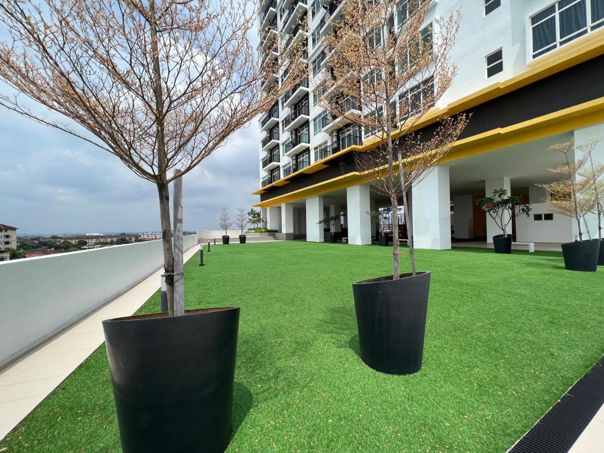 Appartement New!! Loving Night Novo 2Br 4-9Pax I Jonker I Netflix I Family à Malacca Extérieur photo